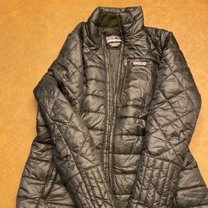 Women’s Patagonia size M jacket, excellent condition